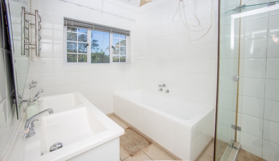 4 Bedroom Property for Sale in Beacon Bay Eastern Cape